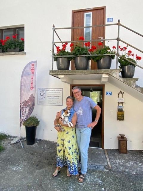 Ferienwohnungen Romantica Und Pacifica - Artdagio Lumnezia Exteriör bild